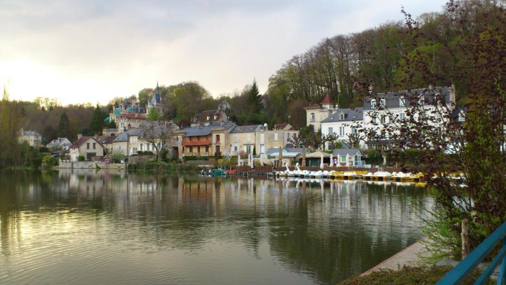 Aux Bles D'Or Hotel Pierrefonds Bagian luar foto